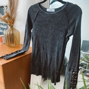 Long sleeve biker thermal with sleeve ties. Size S